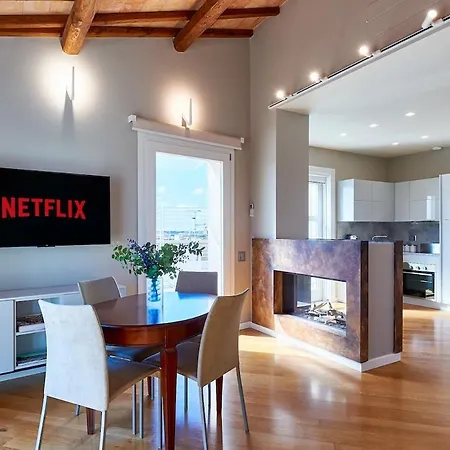 Skyview Penthouse And Terrace Rom